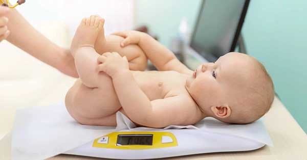 افزایش وزن کودک با شیر مادر
